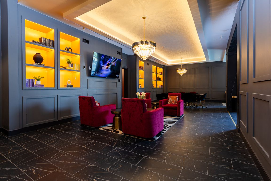 Mckenzie | Co-Working Business Center