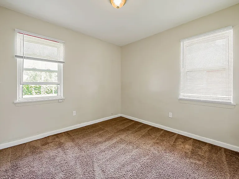 1147 E Brockton Ave — Photo 16