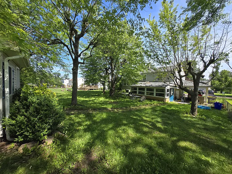 1122 Washington Ave — Photo 9