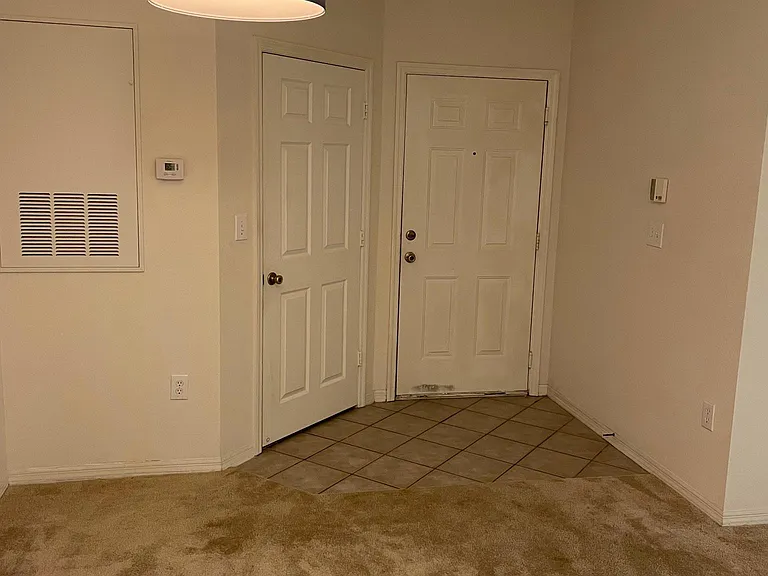 5455 Vineland Rd #3304 — Photo 24