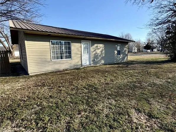 539 S Delaware Ave, Columbus, KS 66725