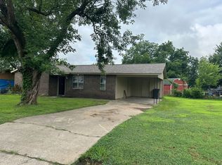 418 S 42nd St, Van Buren, AR 72956