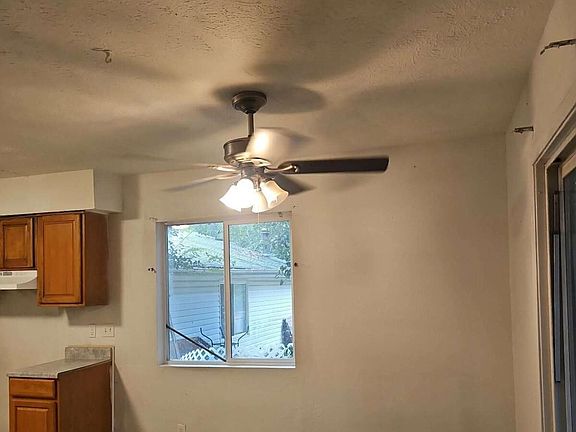 5th image of 8571 Parkside Dr