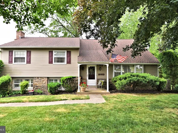 1669 Kenmare Dr, Dresher, PA 19025