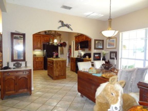 5th image of 531 Saddlewood Blvd