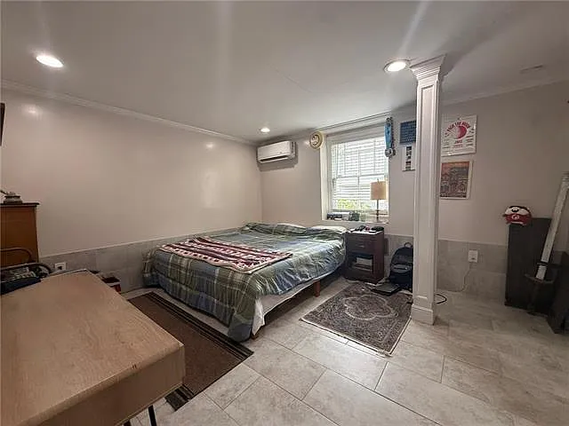 2735 Octavia St — Photo 15