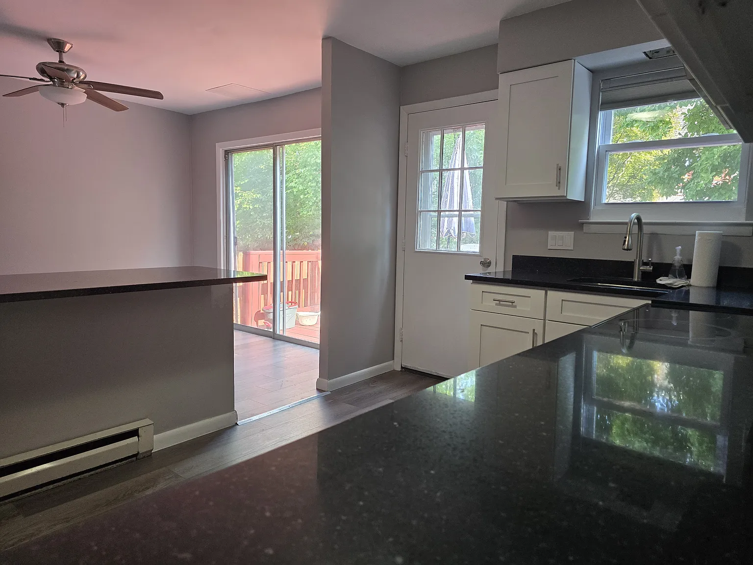 3 bed, 1.5 bath, 1180 sqft, $2,350 — Photo 4