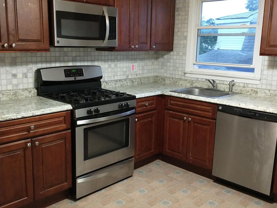 1st image of 19 Springer Ave