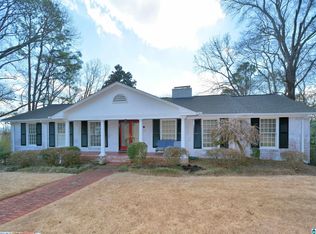 2221 Vesthaven Way E, Vestavia Hills, AL 35216