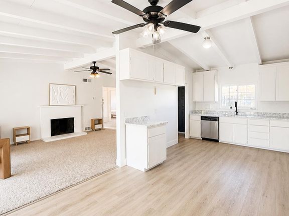 5th image of 834 Daisy Ave