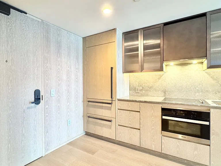 1000 Auahi St #3909 — Photo 3