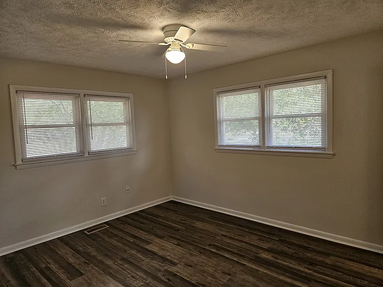 853 Shannon Dr — Photo 18