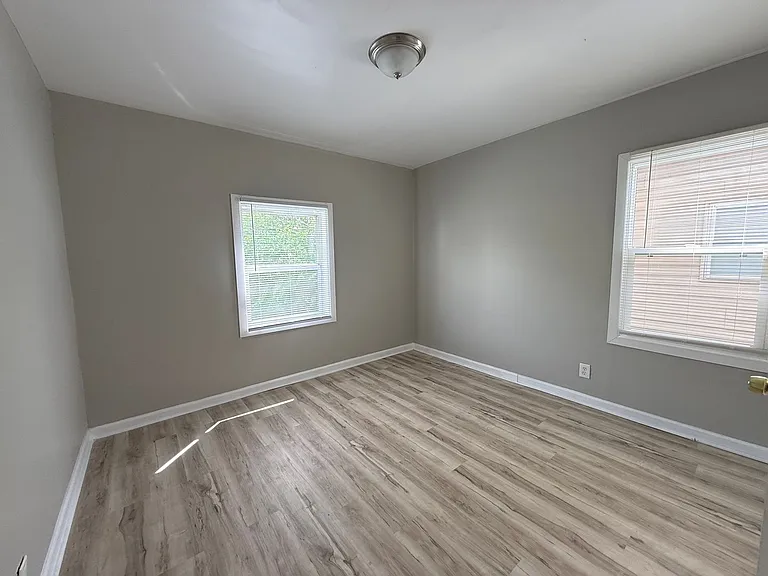 1521 N Kealing Ave — Photo 10