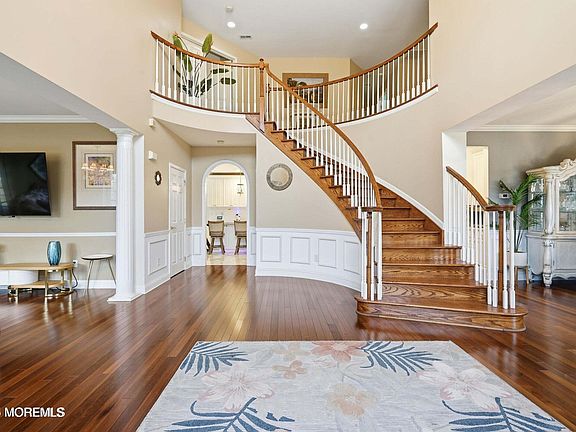 2nd image of 12 Risa Benjamin Way