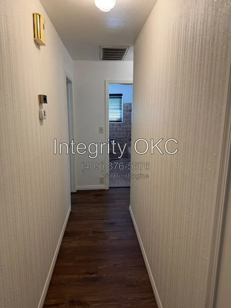 3 bed, 2.0 bath, 1744 sqft, $1,375 — Photo 4