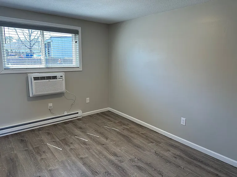 Fairfield Apartments — Photo 16