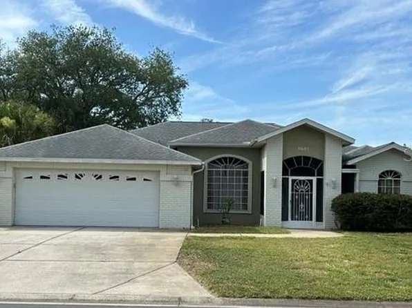 9685 Southern Belle Dr, Weeki Wachee, FL 34613