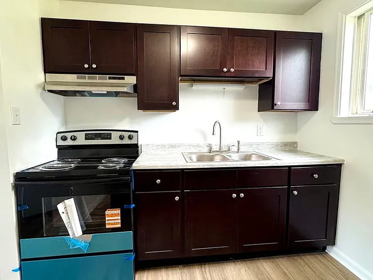 51 Pleasant Hill Rd — Photo 2