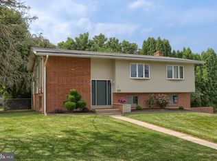 201 W McKinley Ave, Myerstown, PA 17067