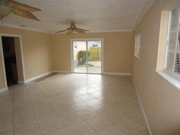 3rd image of 1310 NE 212th Ter