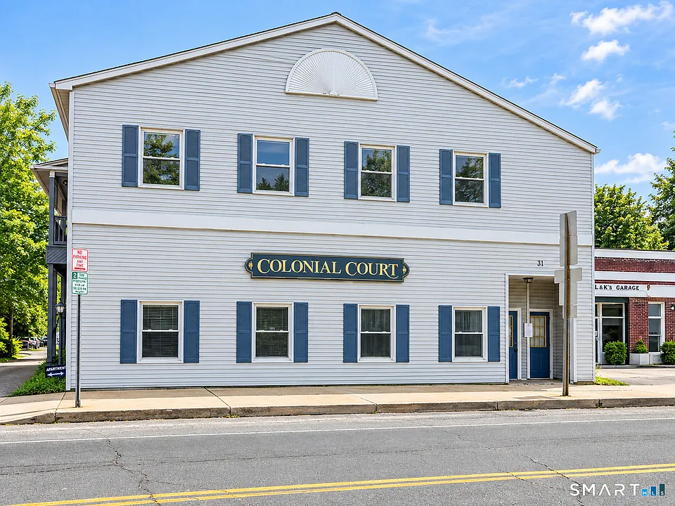 31 Railroad St #33