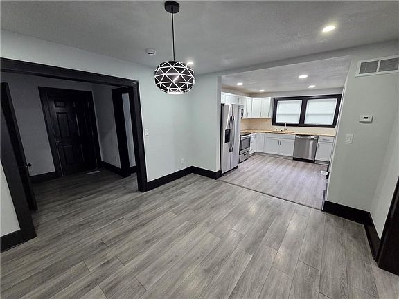5th image of 2807 Edmond St