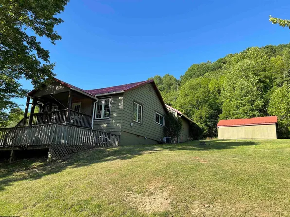 63 Dairy Mill Ln, Jane Lew, WV 26378