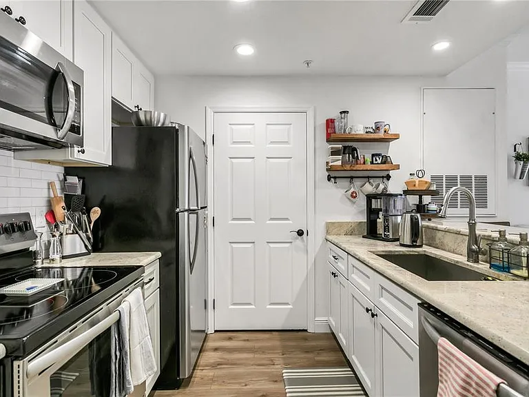 800 S Dakota Ave #227 — Photo 12