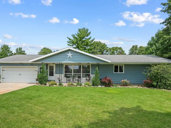 234 8th Ave W, Cresco, IA 52136