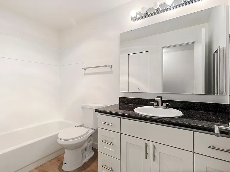 Interlake 21 — Photo 11