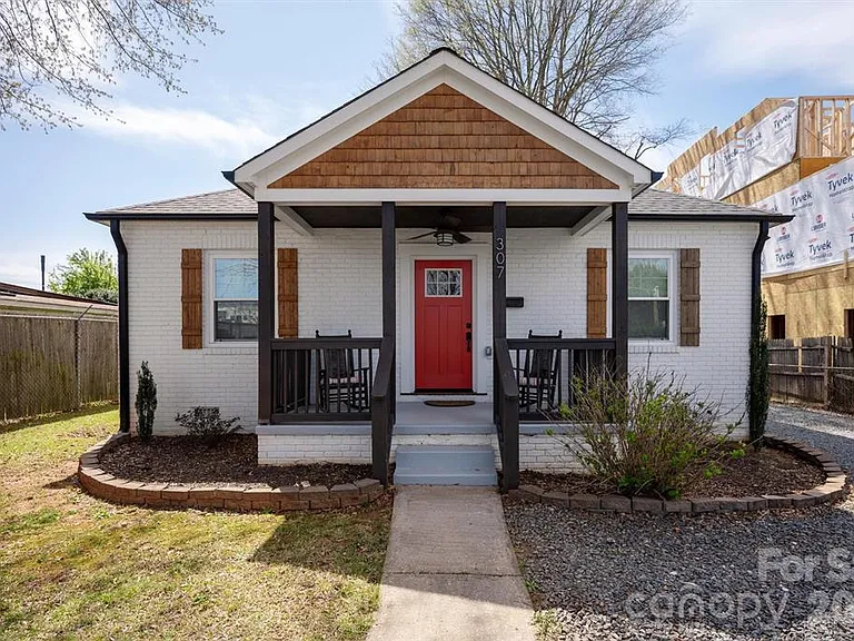 307 E Peterson Dr — Photo 30