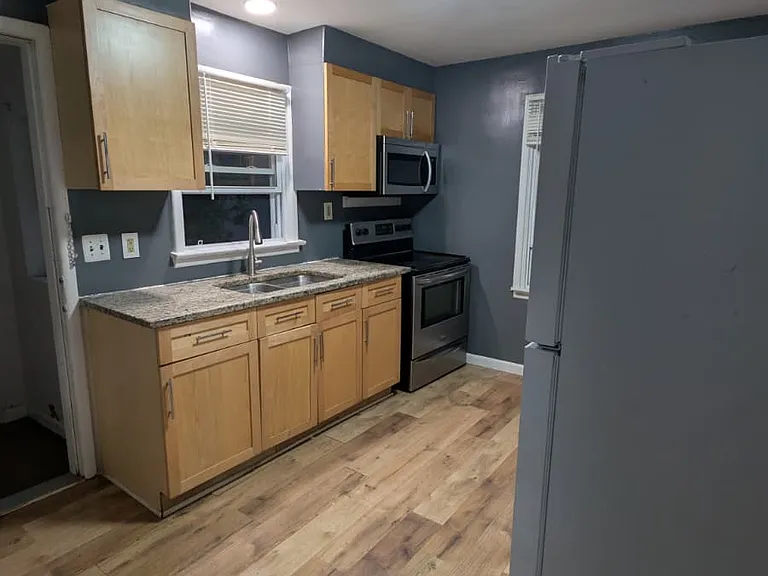 1223 Frederick St #2 — Photo 2