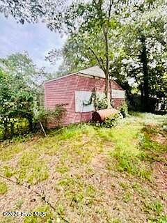 1st image of 615 NE Sommer Street NE #Na
