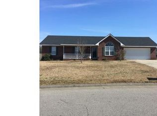 104 Roper Dr, Raeford, NC 28376