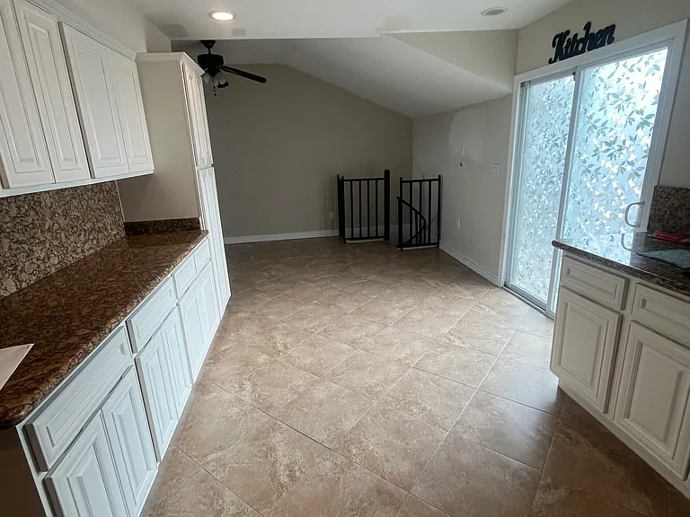 24 Darnell Ln #1 — Photo 6