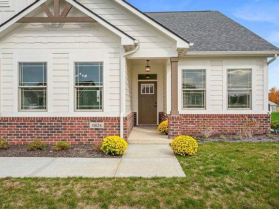 2nd image of 11824 Adair Pl