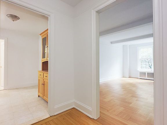 3rd image of 360 Central Park W APT 4H