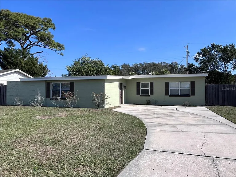 1724 Peruvian Ln — Photo 1