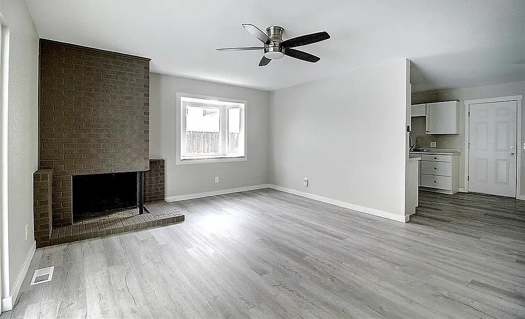 3 bed, 1157 sqft, $2,500 — Photo 3
