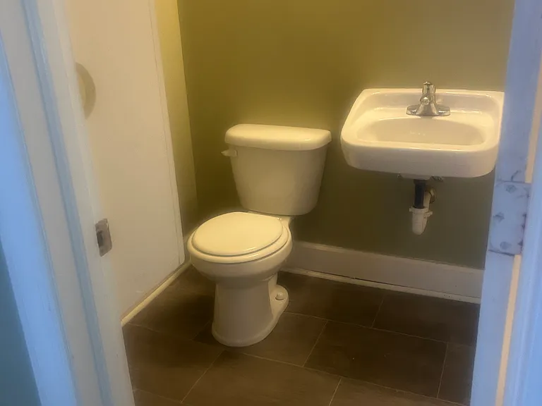 131 W Home Ave #1 — Photo 5