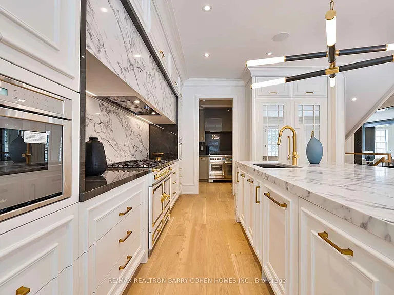 230 Dunvegan Rd — Photo 19