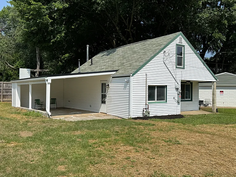 437 Genoa Ave NW — Photo 16