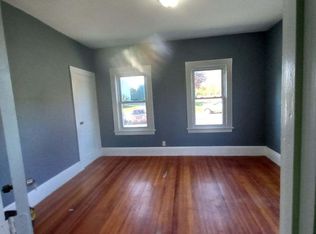 12 W High St, Avon, MA 02322