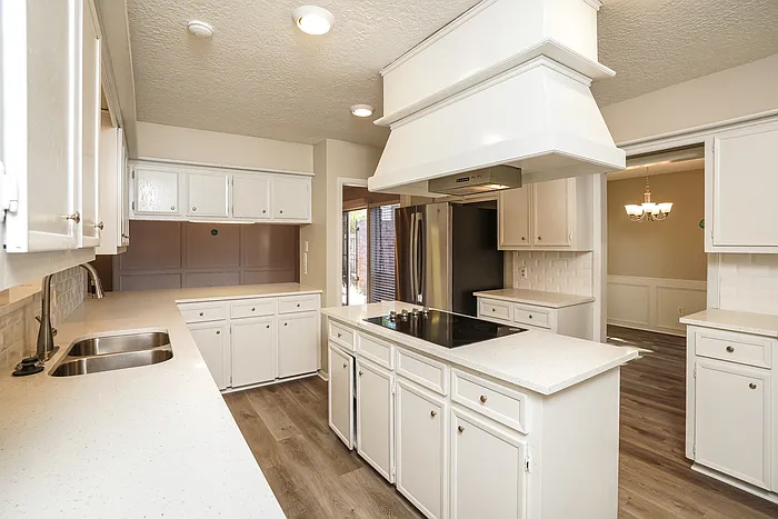13823 Swiss Hill Dr — Photo 8