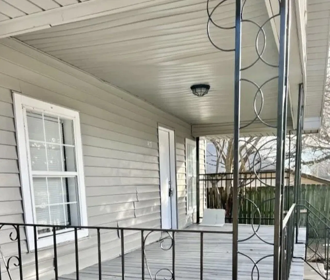 3 bed, 1.0 bath, 1164 sqft, $1,375 — Photo 2