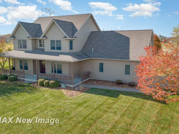 4567 N Graham Rd, Freeland, MI 48623