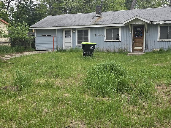 2nd image of 1940 Mullet Ave