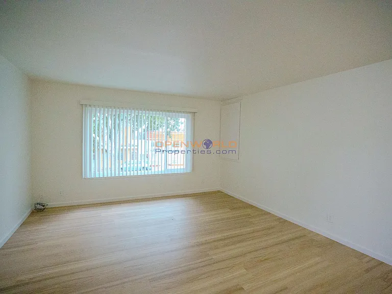 414 Bancroft Ave — Photo 17