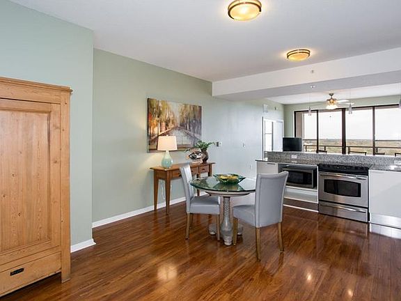 3rd image of 226 5th Ave N APT 1001