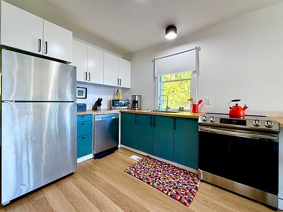 4th image of 609 Glen Rd